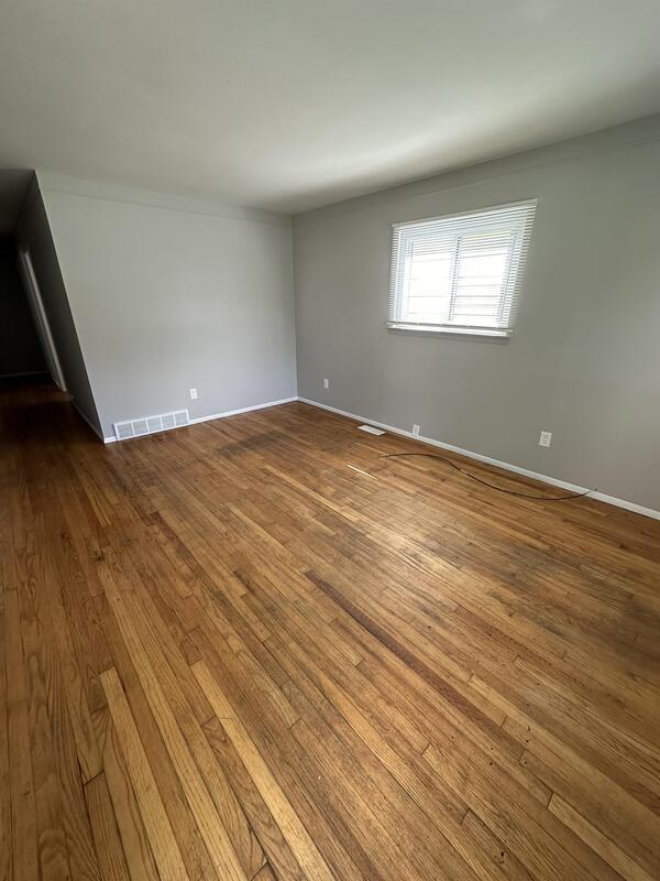 Building Photo - 35 E Charlotte Ave