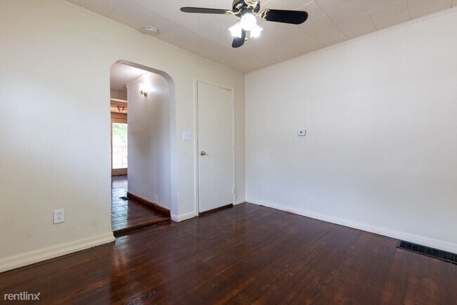 Foto del edificio - 2 br, 1 bath House - 100 Marion Ave 100 Ma...