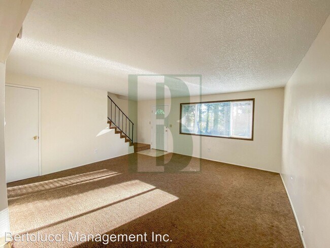 Foto del edificio - 350 NW Willamina Dr