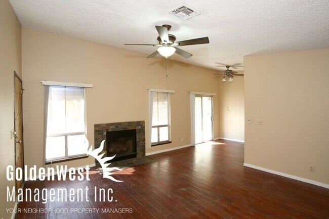 Foto del edificio - Cozy 2Bdm 2Ba Apartment Near Harry Reid Ai...