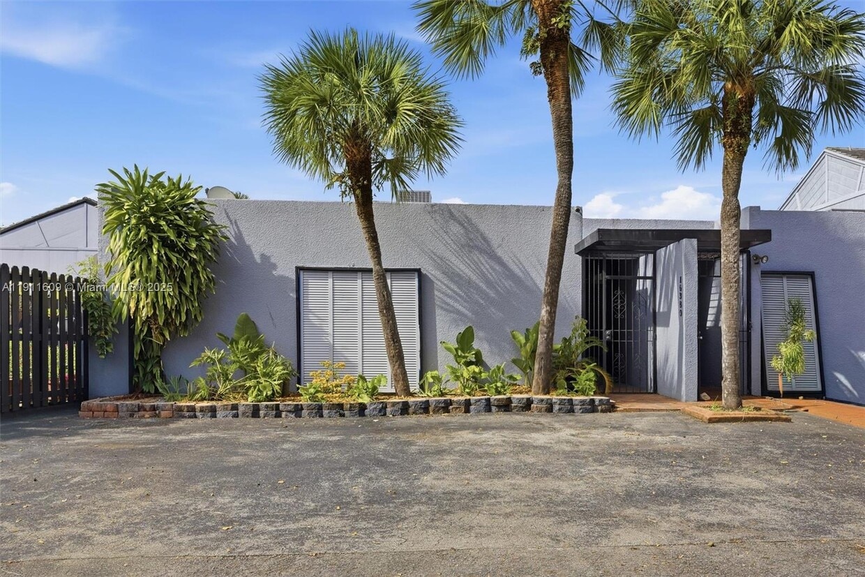 Foto principal - 16380 Briar Patch Pl