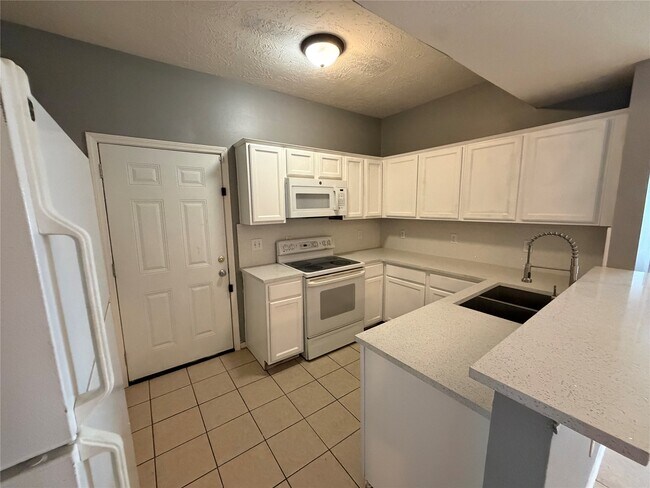 Building Photo - 8126 Jutland Rd