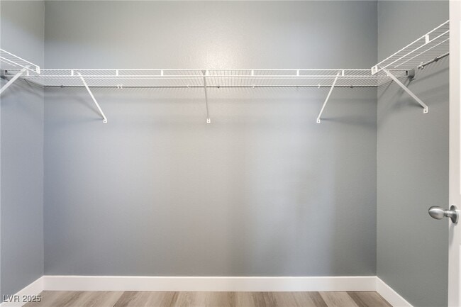 Building Photo - 11981 Fairfax Ridge St