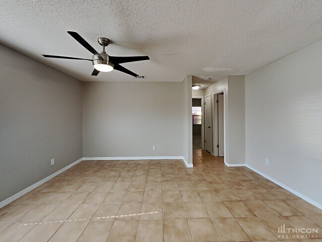 Building Photo - 2728 Ceram Ave