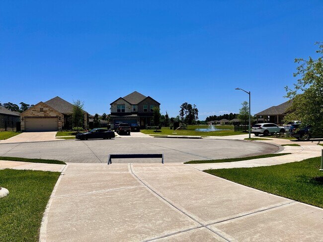 Foto del edificio - 711 Fallen Hemlock Ct