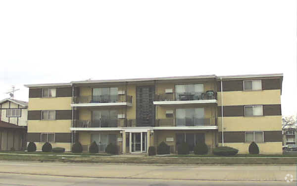 Foto principal - 9407 S Roberts Rd