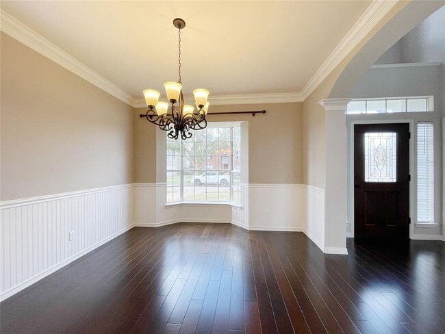 Building Photo - 1210 Green Knoll Dr