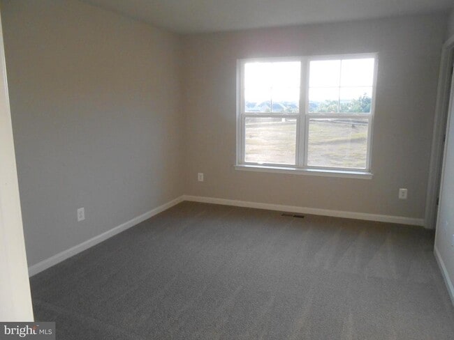 Building Photo - 429 Surrey Club Ln