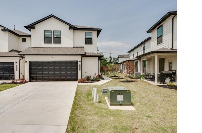 Building Photo - 12411 Maypole Bend