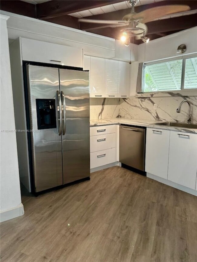 Foto del edificio - 2394 NE 136th Ln
