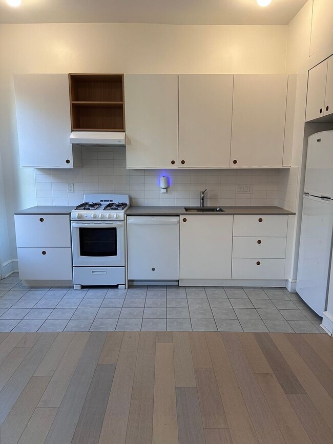 Photo - 1108 Pine St Apartment