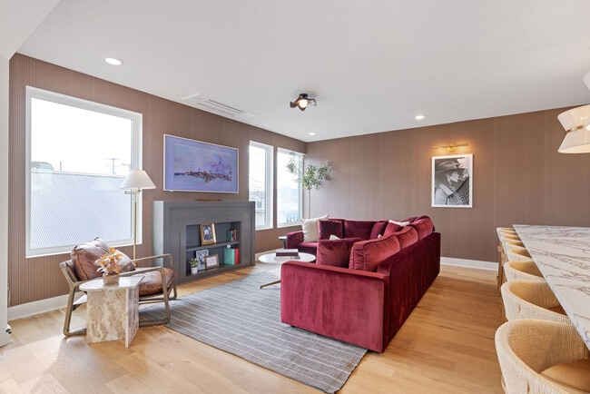 Building Photo - 1117 3rd Ave S