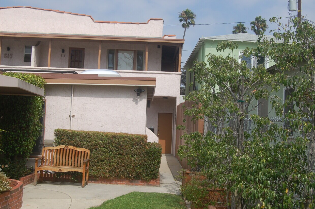Upstairs duplex unit - 815 7th St