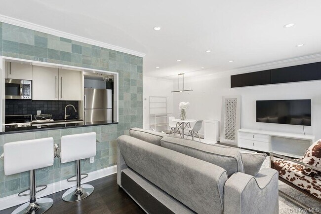 Foto del edificio - 26 Layton Ave