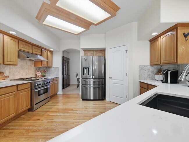 Foto del edificio - 12855 Murphy Rd