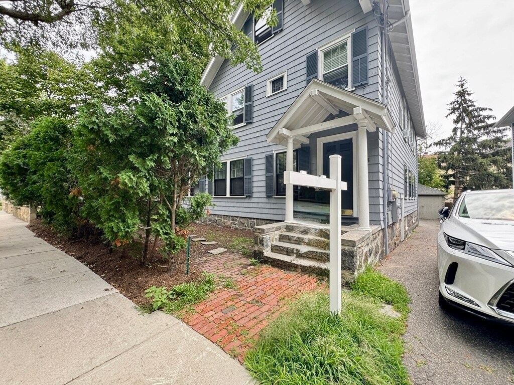 Primary Photo - 88 Brush Hill Rd