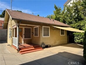 Building Photo - 701 Mira Monte Pl