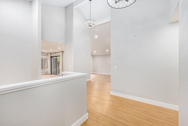 Building Photo - 638 Begonia Drive - 3 bedroom | 2 bath | S...