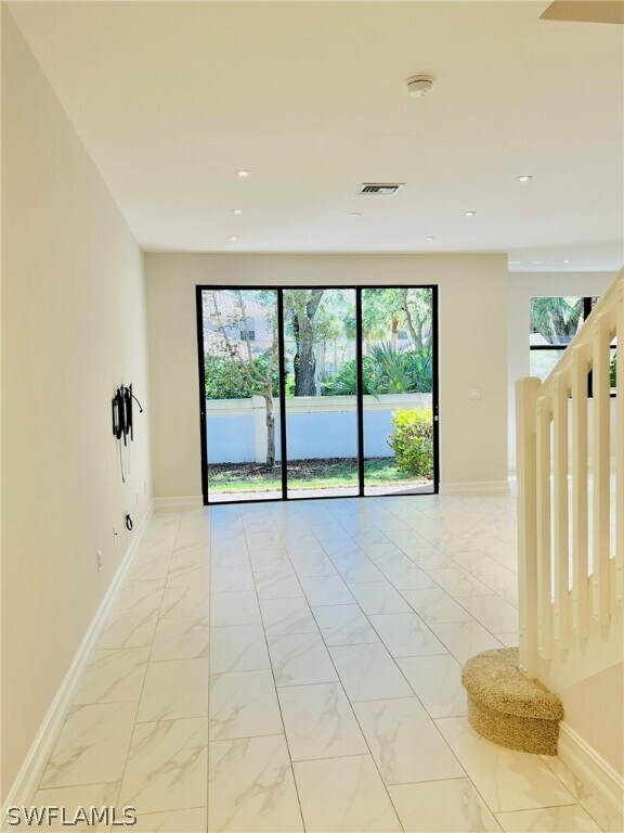 Foto del edificio - 7841 Bristol Cir