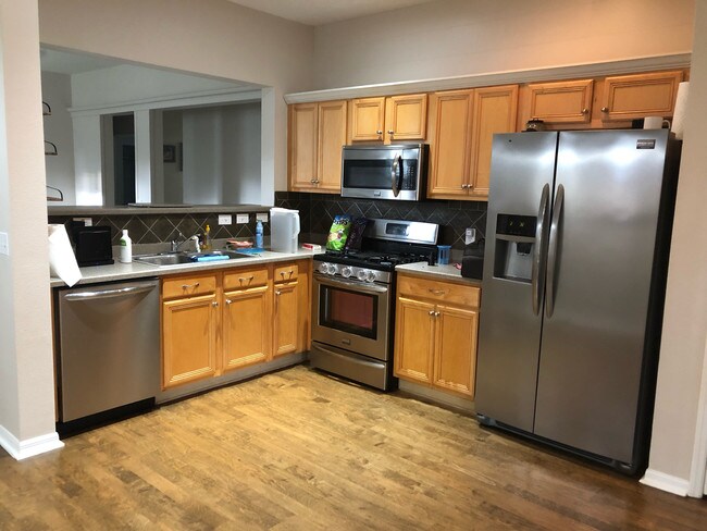 Foto del edificio - 2306 Spring Hollow Loop