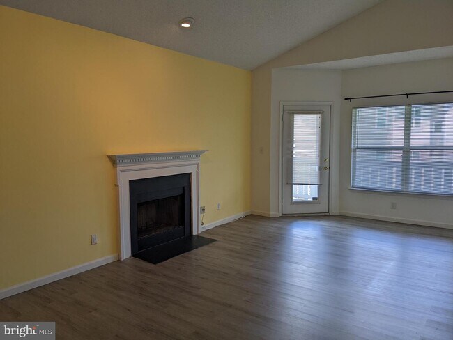 Foto del edificio - 14322 Climbing Rose Way