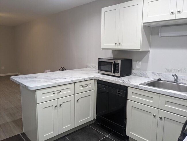 Foto del edificio - 165 Windtree Ln