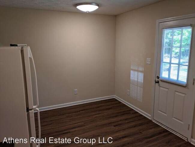 Foto del edificio - 2 br, 1 bath House - 661 Maplewood Lane