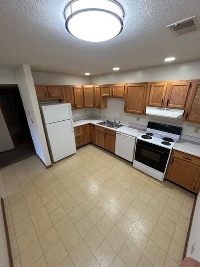 Foto del edificio - Black Friday Move-in Special! Up to $500 off!