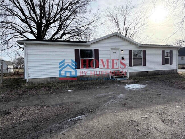 Building Photo - Three Bedroom | Two Bath House