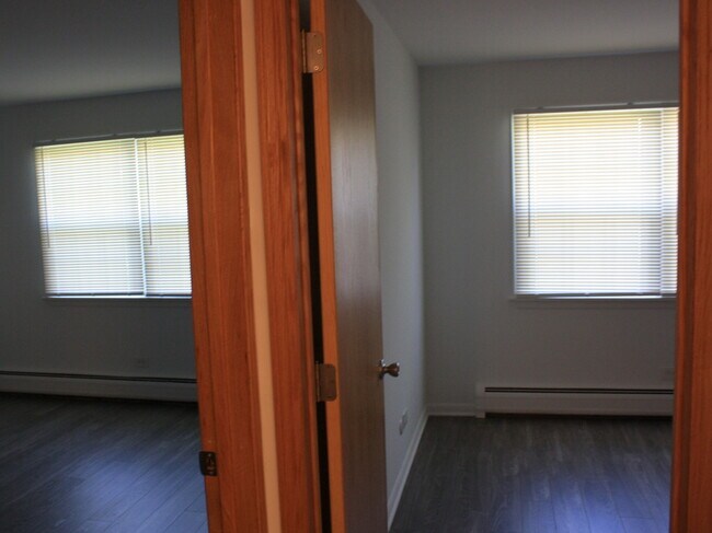 Foto del edificio - 11030 S 76th Ave