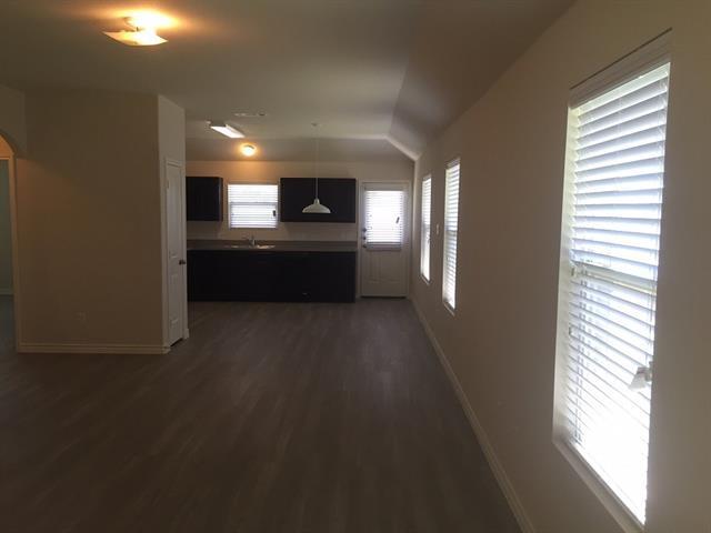 Foto del edificio - 4201 Summersweet Ln