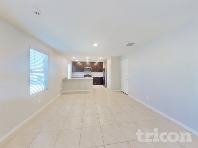 Building Photo - 8023 W Albeniz Pl