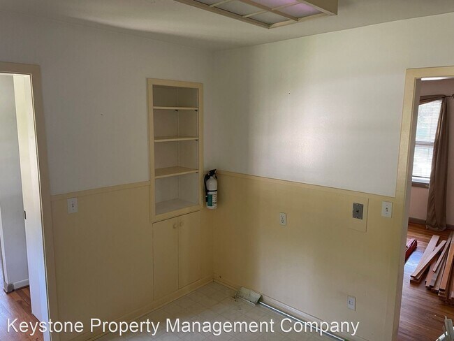 Foto del edificio - 4 br, 1.5 bath House - 1217 Melrose Avenue