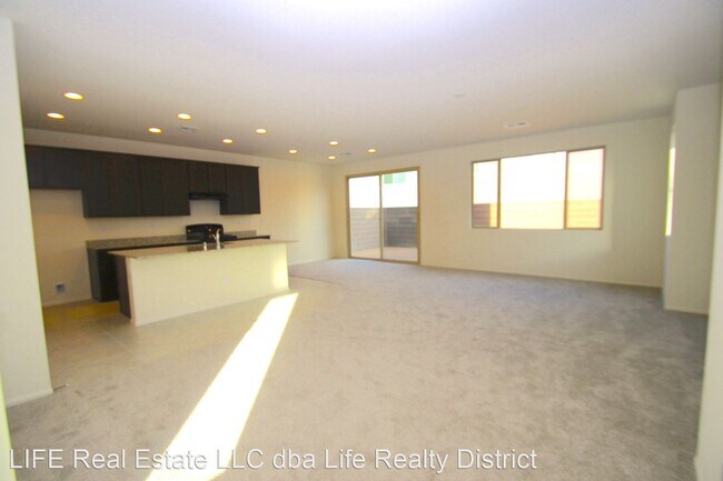 Building Photo - 5548 S Bonita Vista St