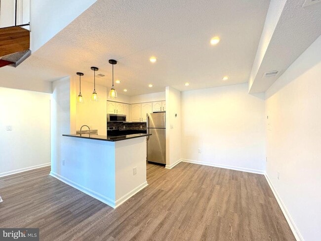 Building Photo - 6939 Mary Caroline Cir