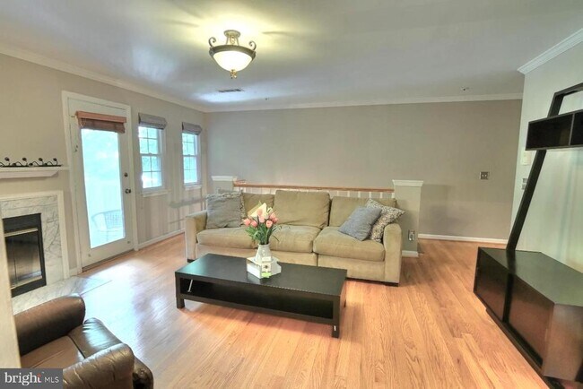 Foto del edificio - 5704 Chapman Mill Dr