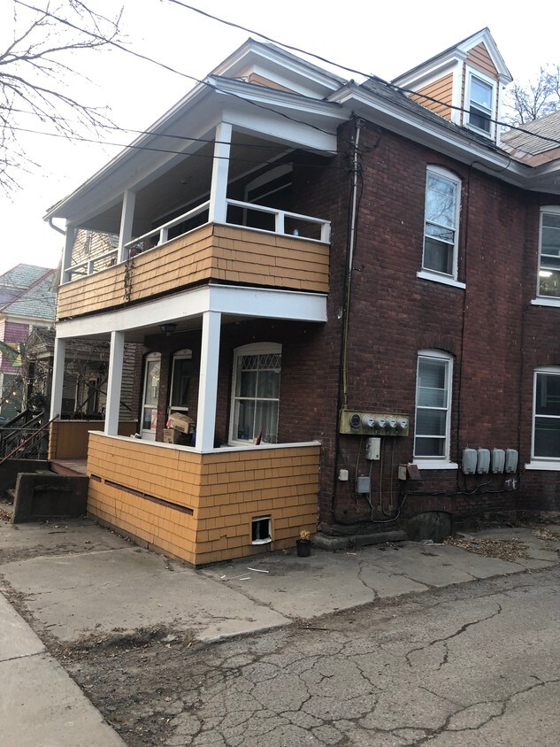 Primary Photo - 58 King St