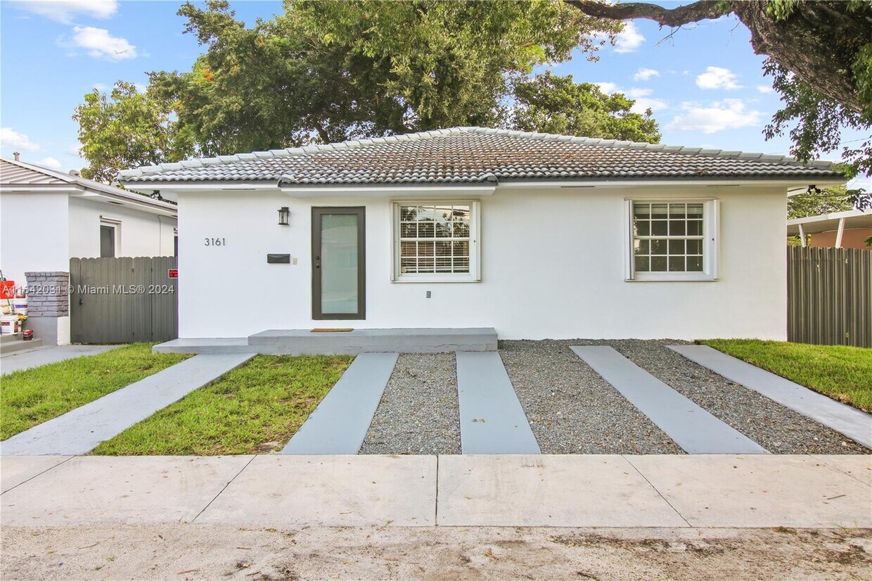 Primary Photo - 3161 NW 17th St