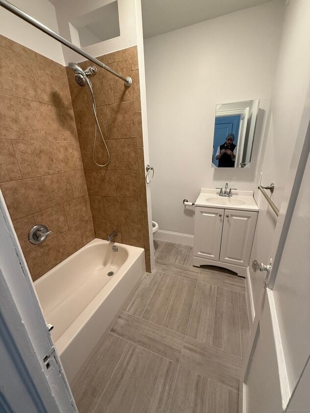 Building Photo - 1 Bedroom Apartment in Downtown Greenwich
