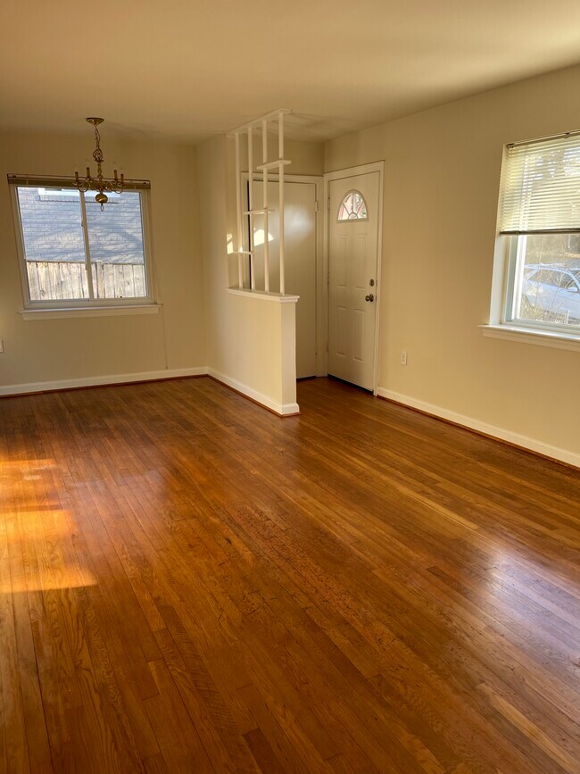 Building Photo - 11519 Mapleview Dr