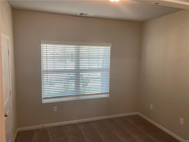 Foto del edificio - 214 Bent Creek Dr