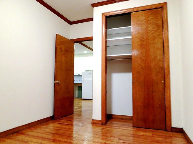 Building Photo - 54 9th St