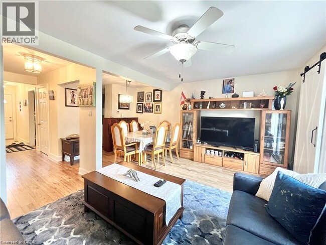 Building Photo - 775 Osgoode Dr