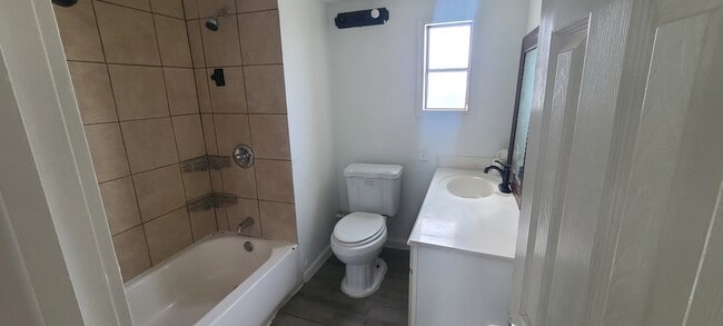 Building Photo - 11440 Underwood St