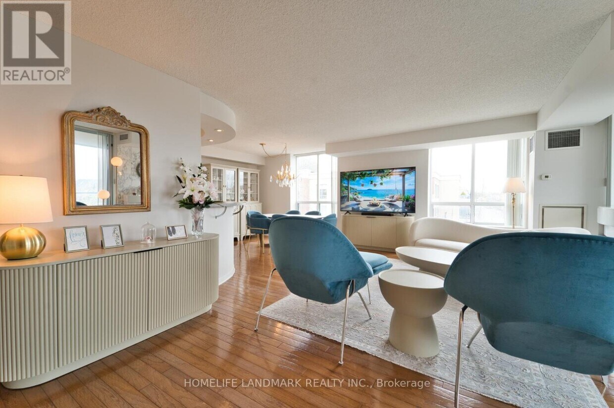 Photo principale - 1733-1733 Queen St E