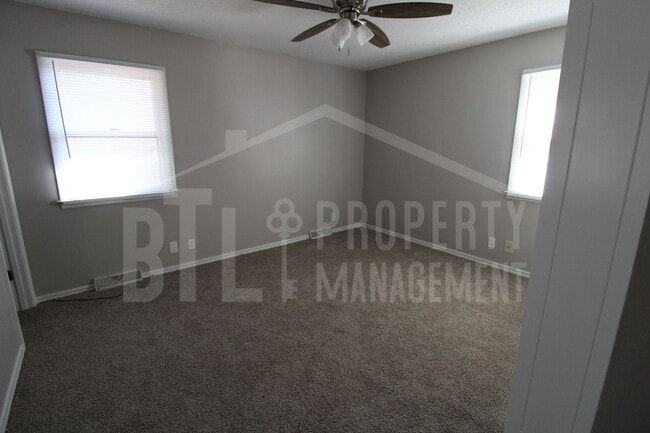 Building Photo - 140 Dandelion Ct