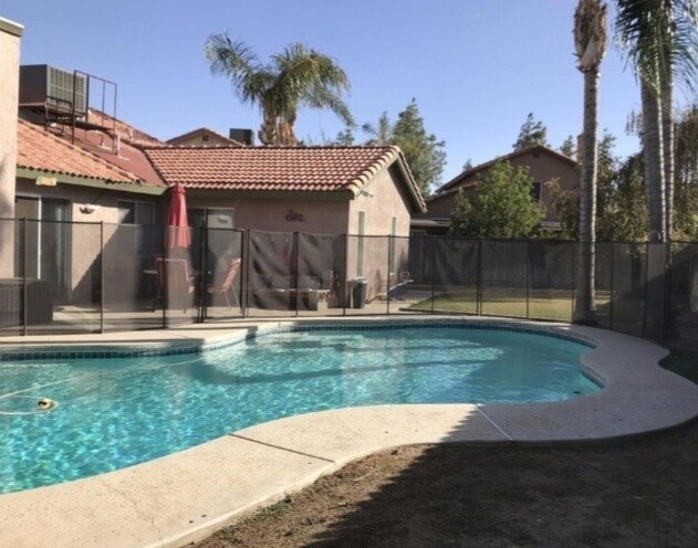 Primary Photo - 5517 Glacier Ct