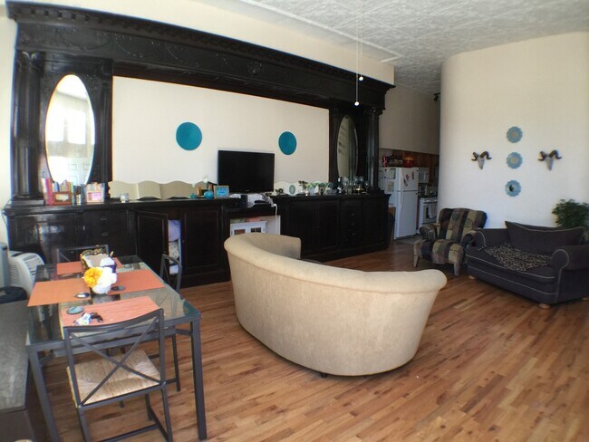 (2) Two Bed (1) One Bath Move In September... - (2) Two Bed (1) One Bath Move In September... Apartment