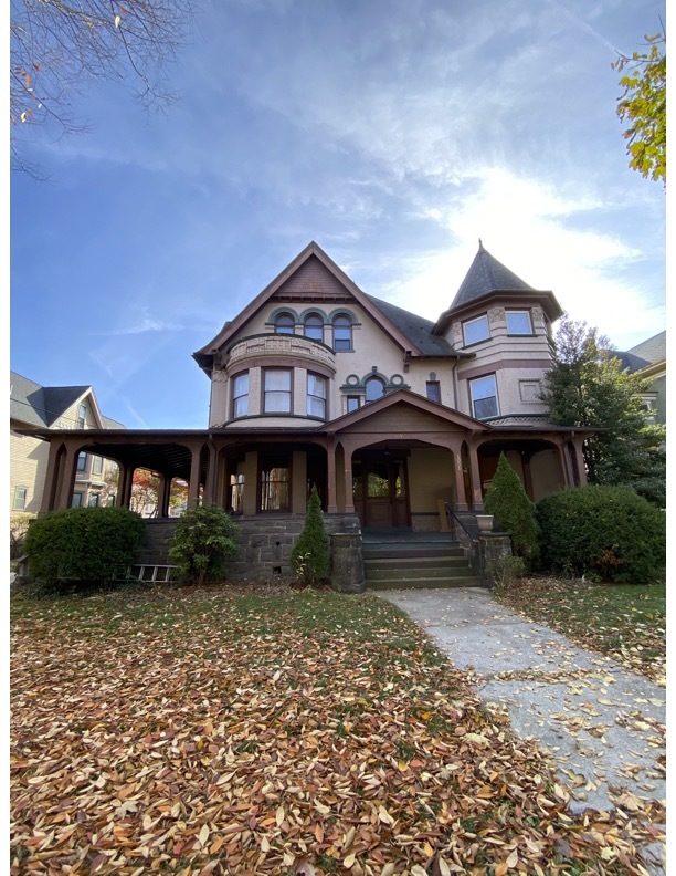 Primary Photo - 1051 W 4th St