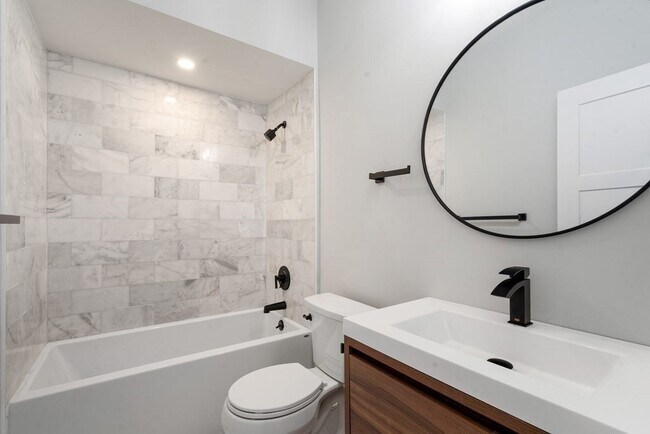 Building Photo - 31 Monadnock St